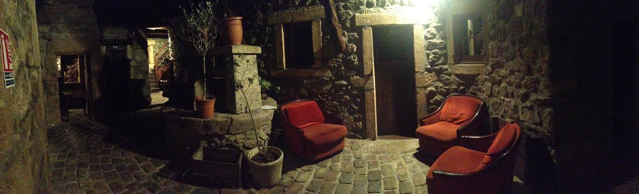 Bed and Breakfast Aux Prisons De Montagny Montagny  Exterior foto
